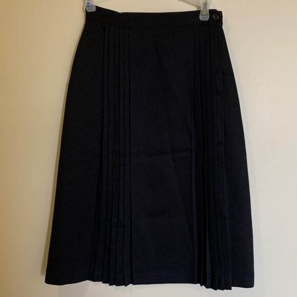 Women's Vintage Pleated Skirt by Fersten - Black - Size 8 - Made in Canada - Picture 3 of 9
